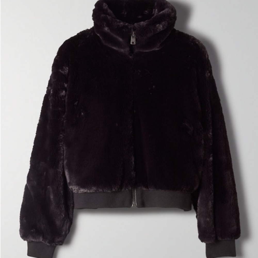 Aritzia sunday best bear bomber faux fur jacket